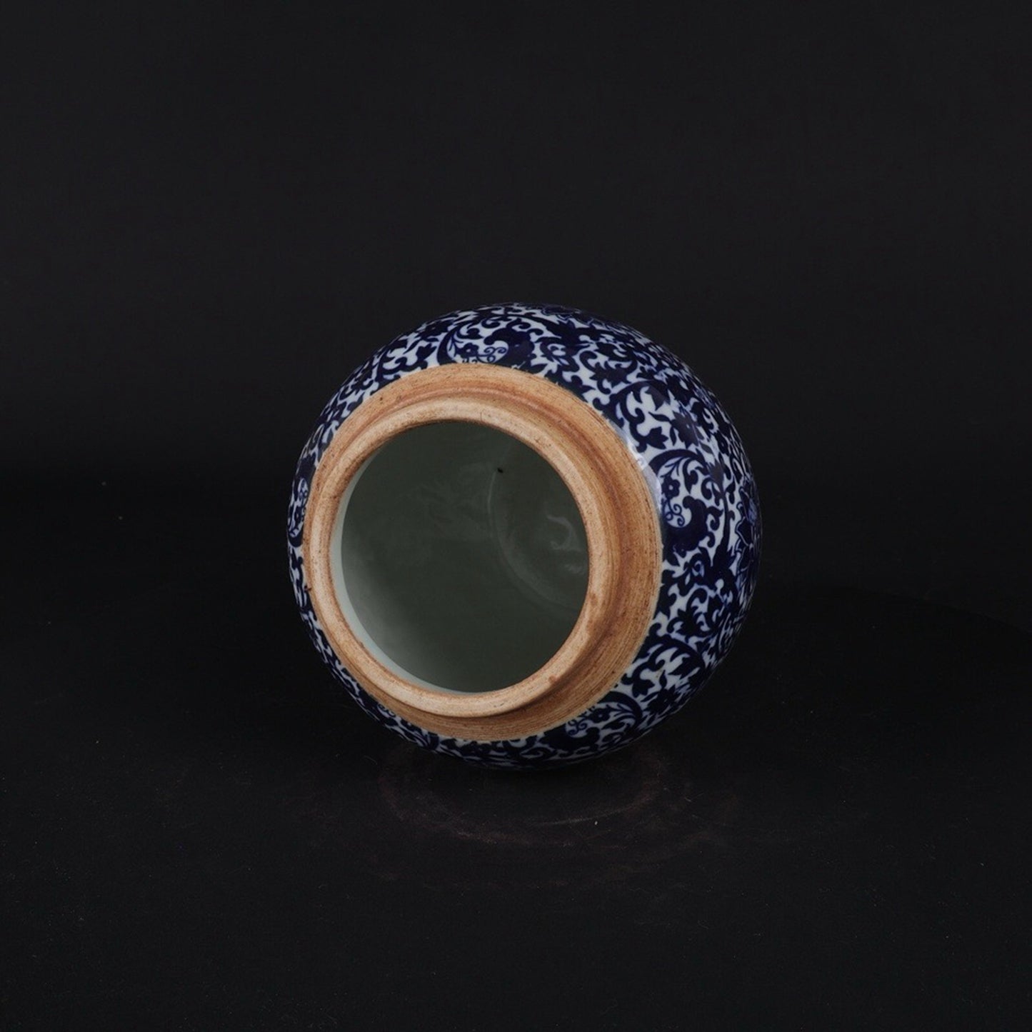 Blue and white lotus patterned lid jar