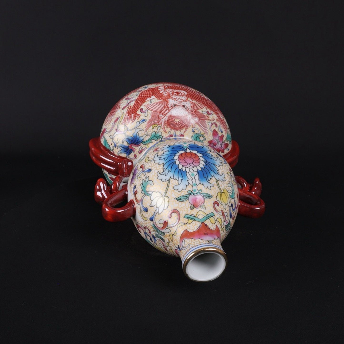 Enamel colored dragon patterned Ruyi gourd bottle