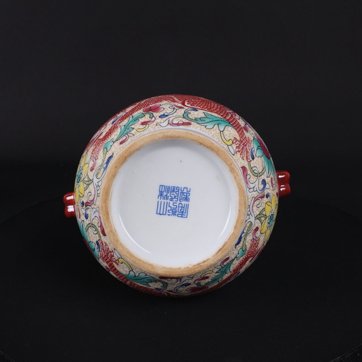 Enamel colored dragon patterned Ruyi gourd bottle
