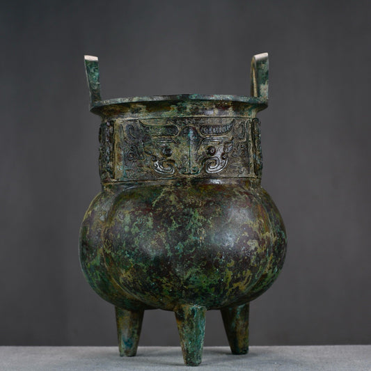 Chinese antique bronze tripod