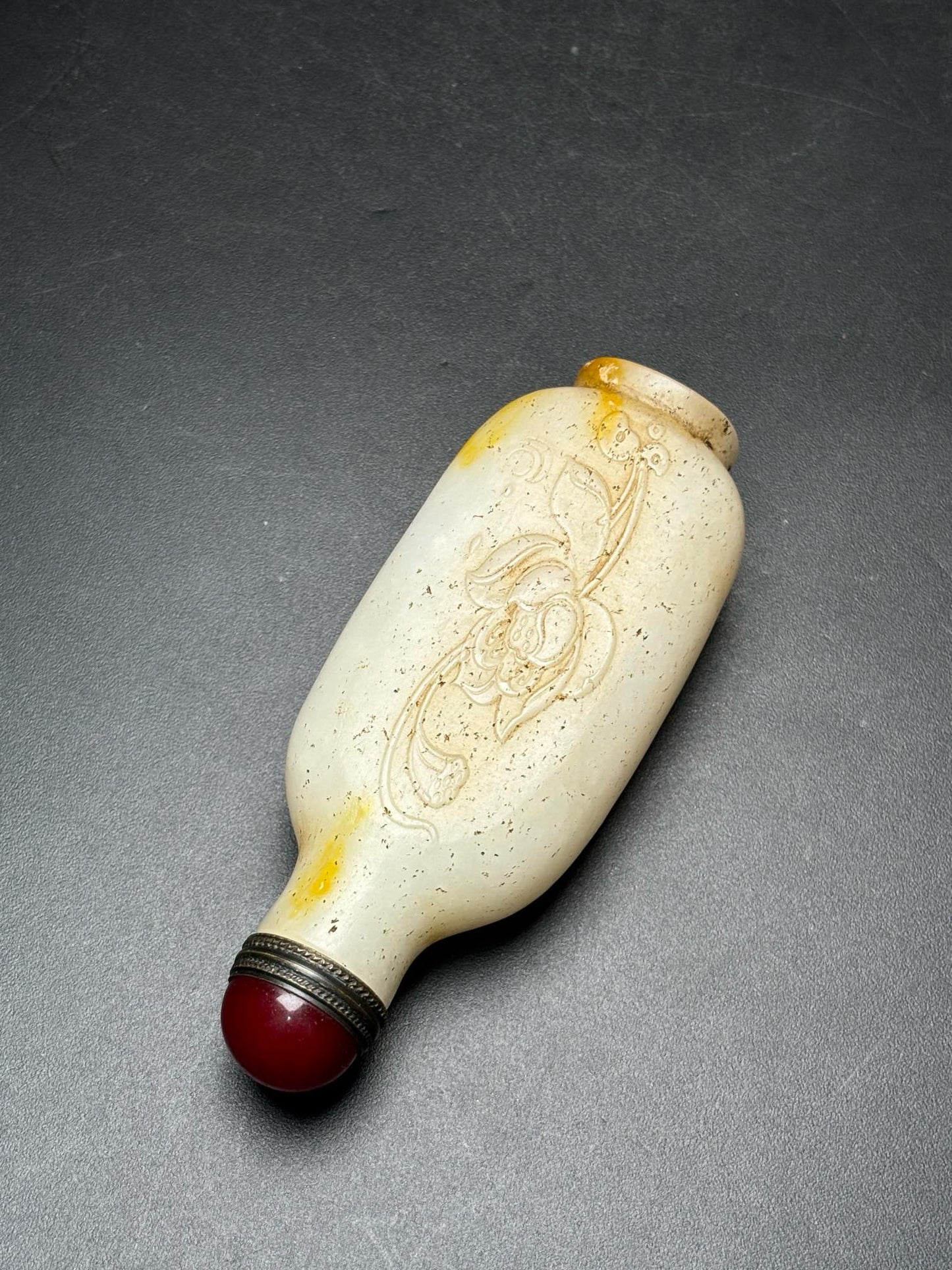 Exquisite Hotan Jade Snuff Bottle