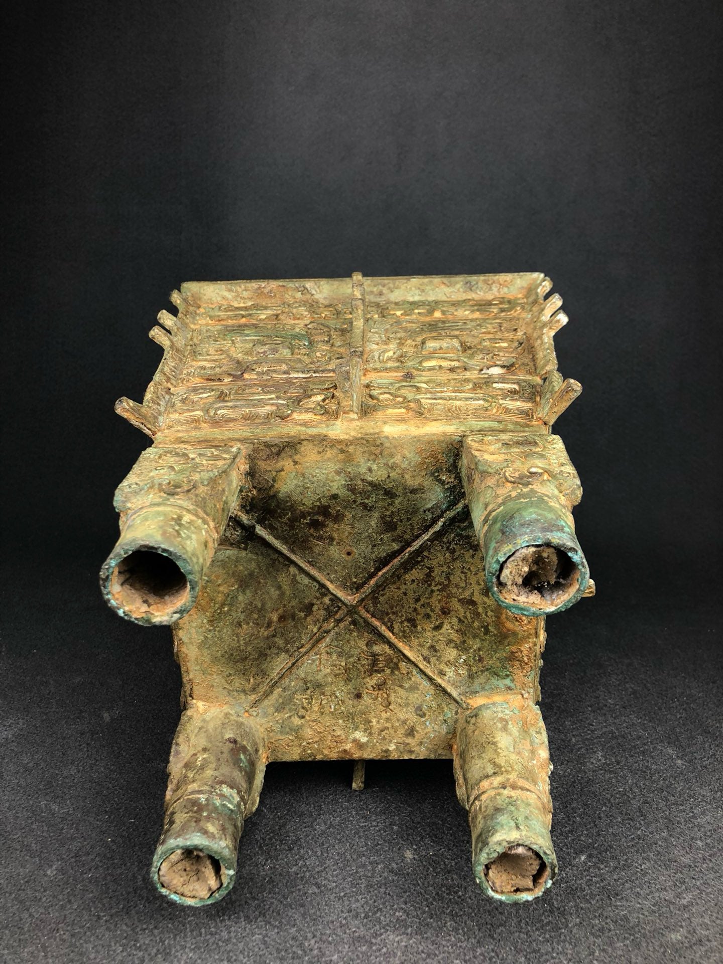 Chinese antique bronze animal faced square cauldron