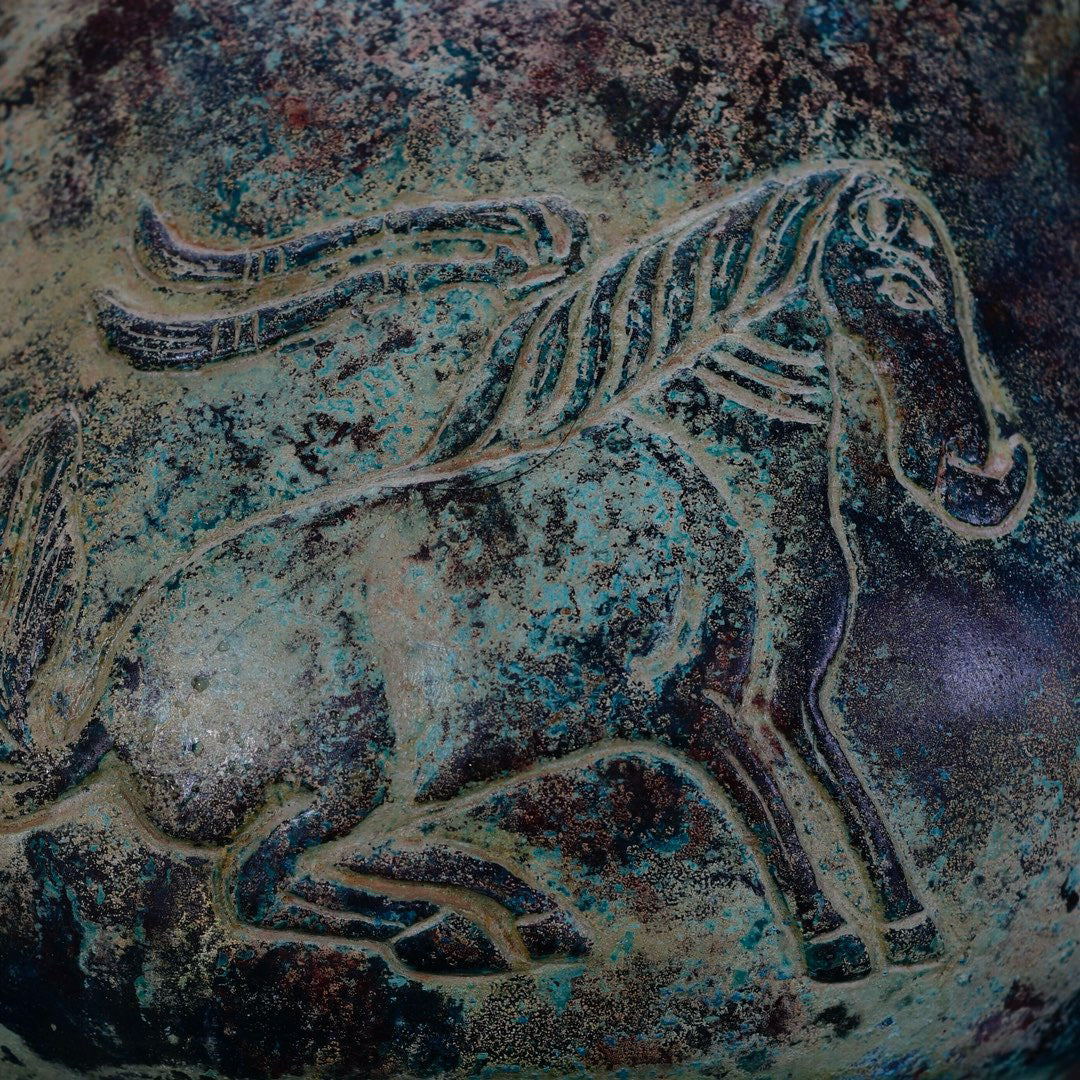 Chinese antique bronze horse chain teapot