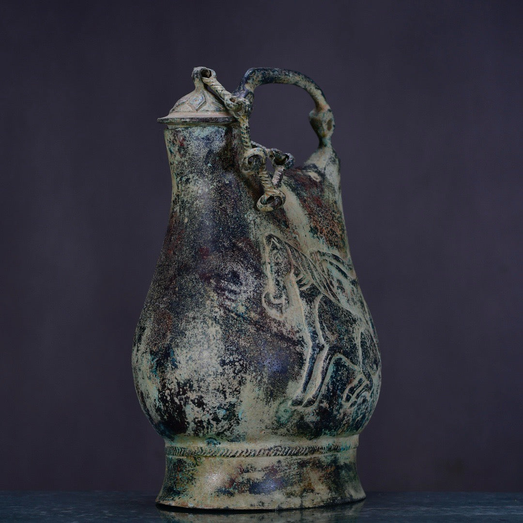 Chinese antique bronze horse chain teapot