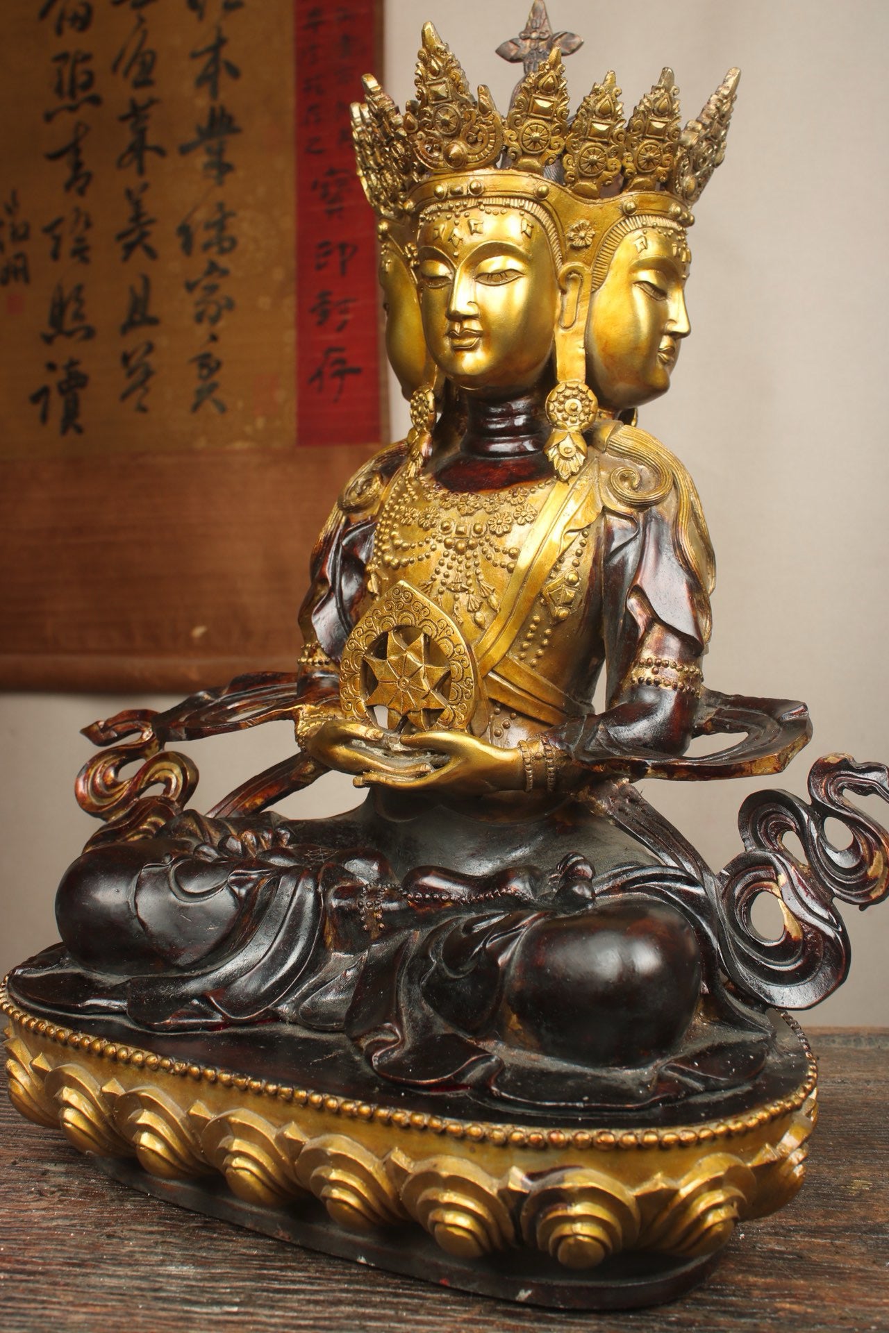 Chinese antique bronze gilded handmade statue of the Great Sun Tathagata