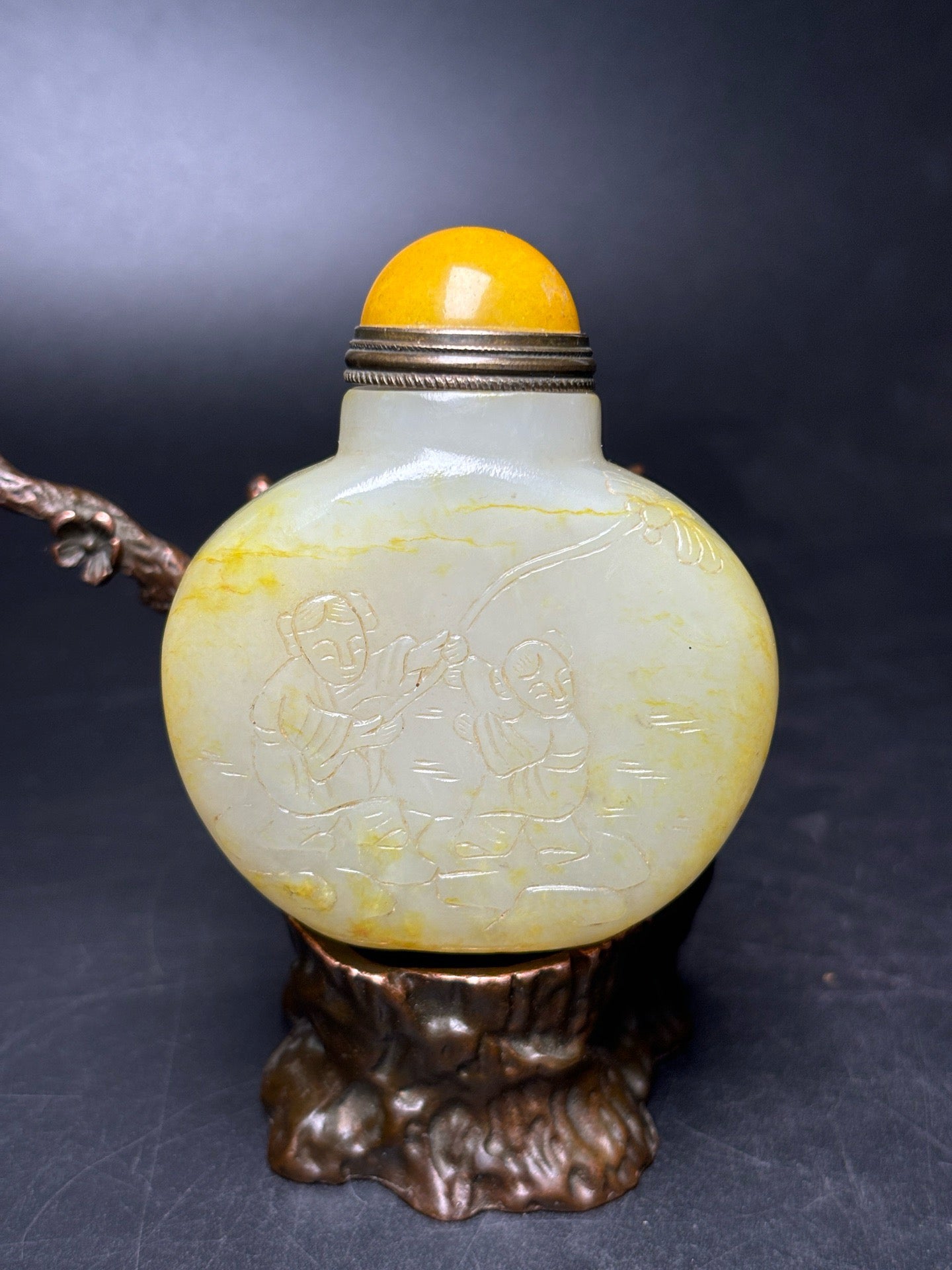 Exquisite Hotan Jade Snuff Bottle