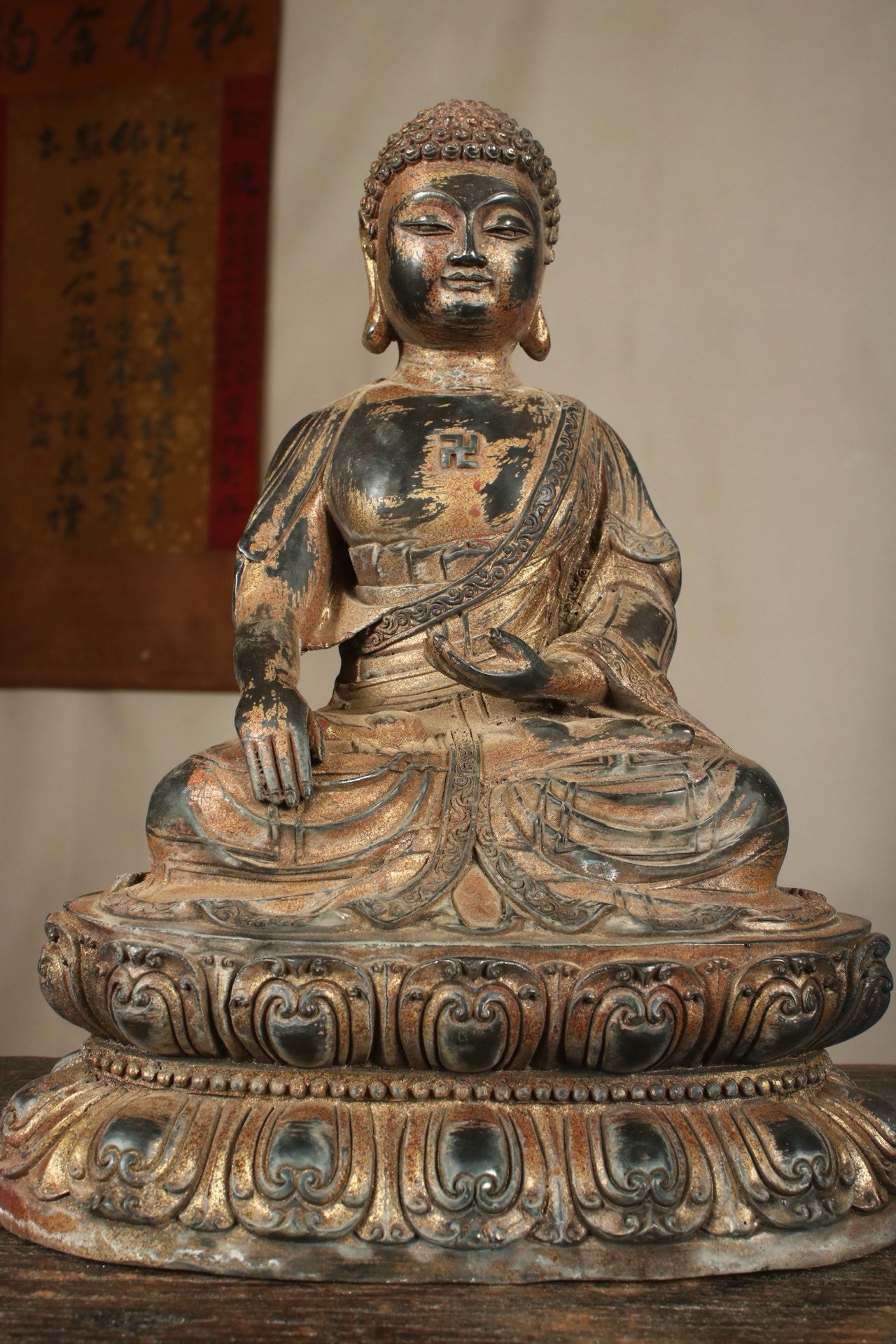 Chinese antique bronze gilded handcrafted statue of Shakyamuni Buddha