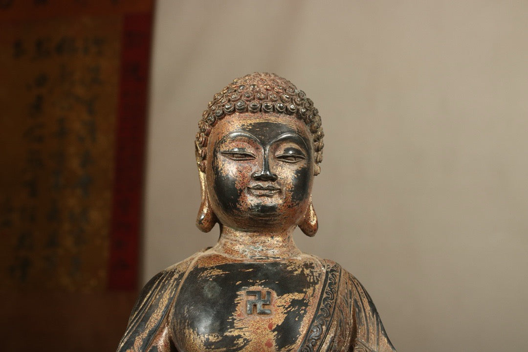 Chinese antique bronze gilded handcrafted statue of Shakyamuni Buddha