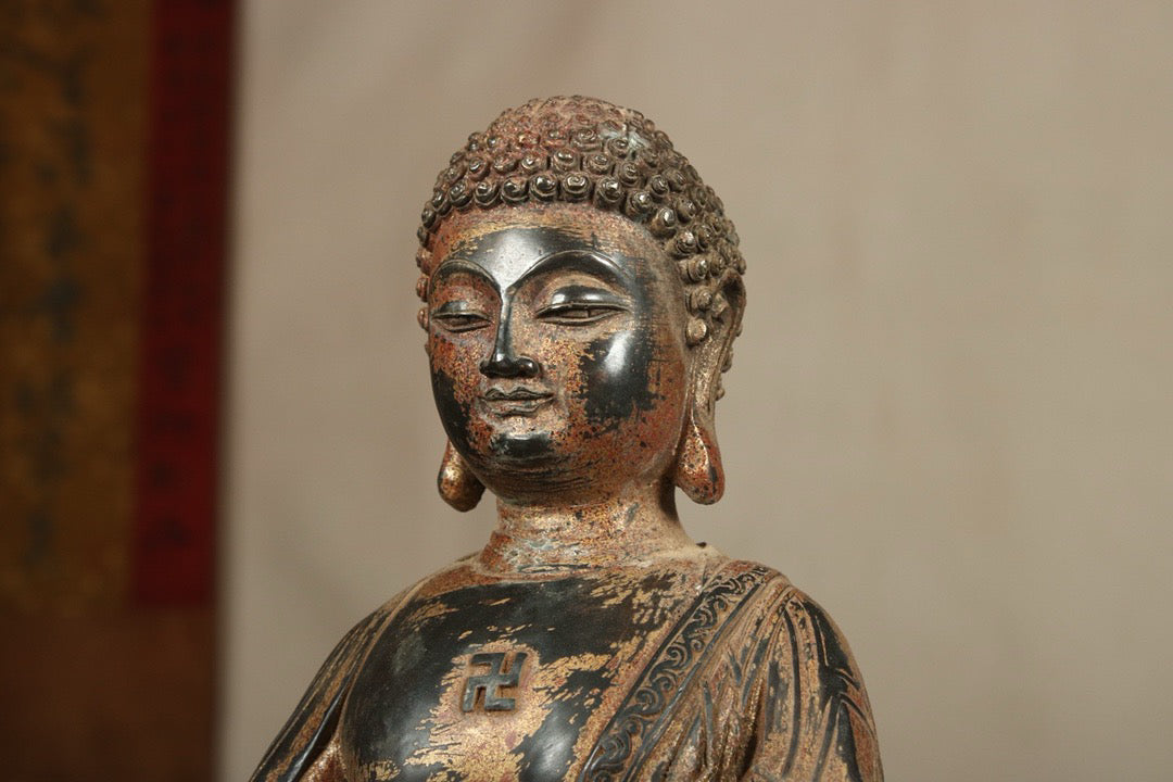 Chinese antique bronze gilded handcrafted statue of Shakyamuni Buddha