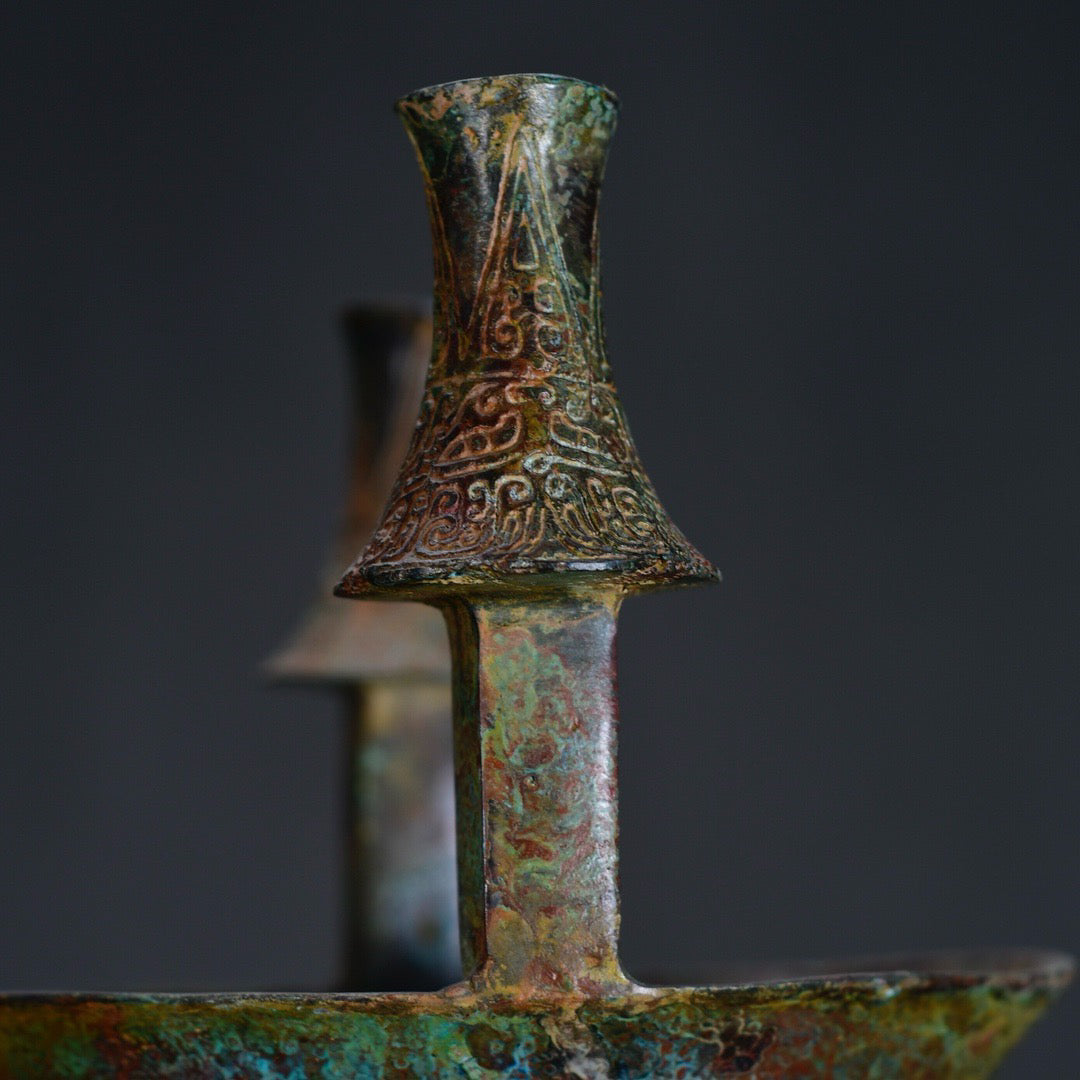 Chinese antique bronze three legged round vessel