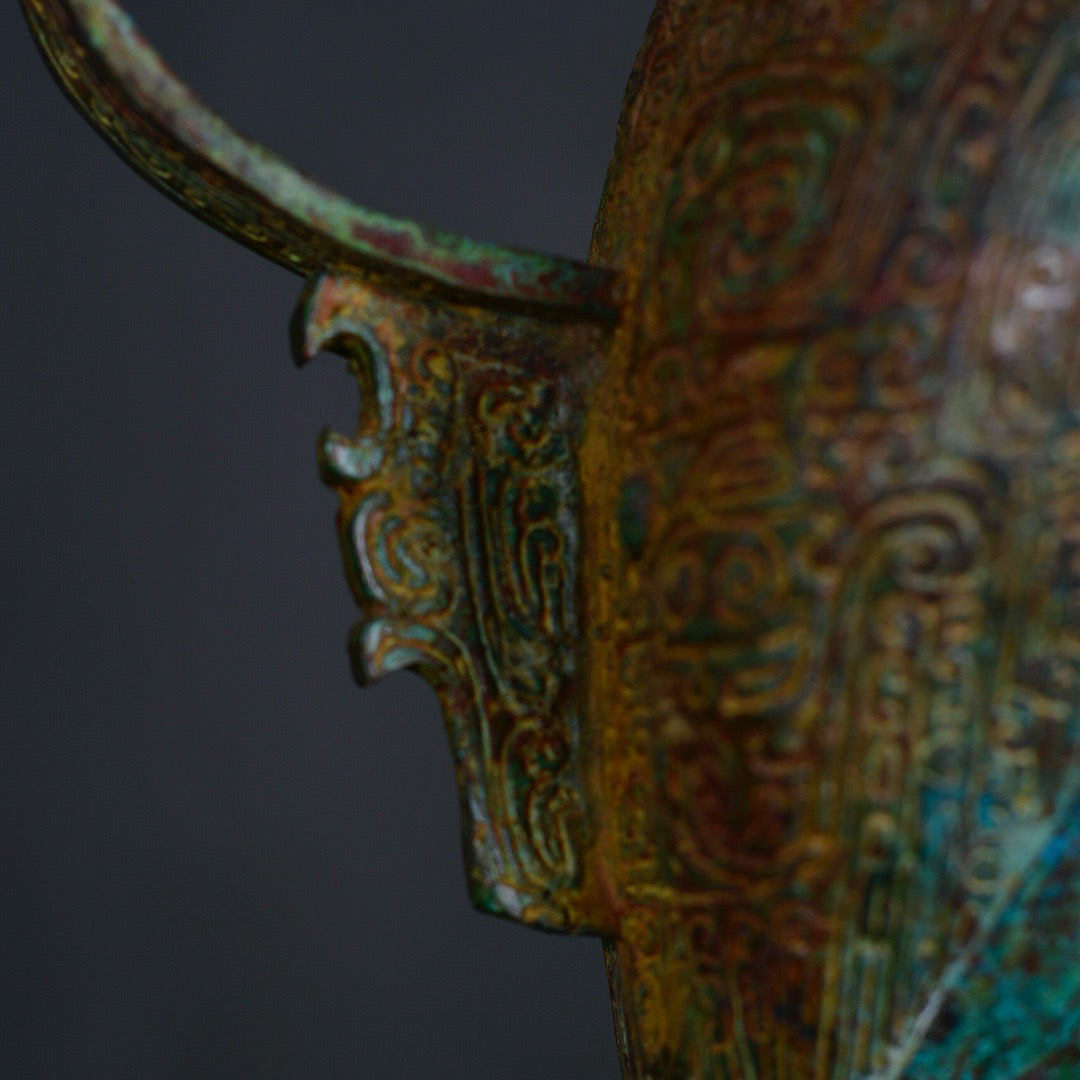 Chinese antique bronze three legged round vessel