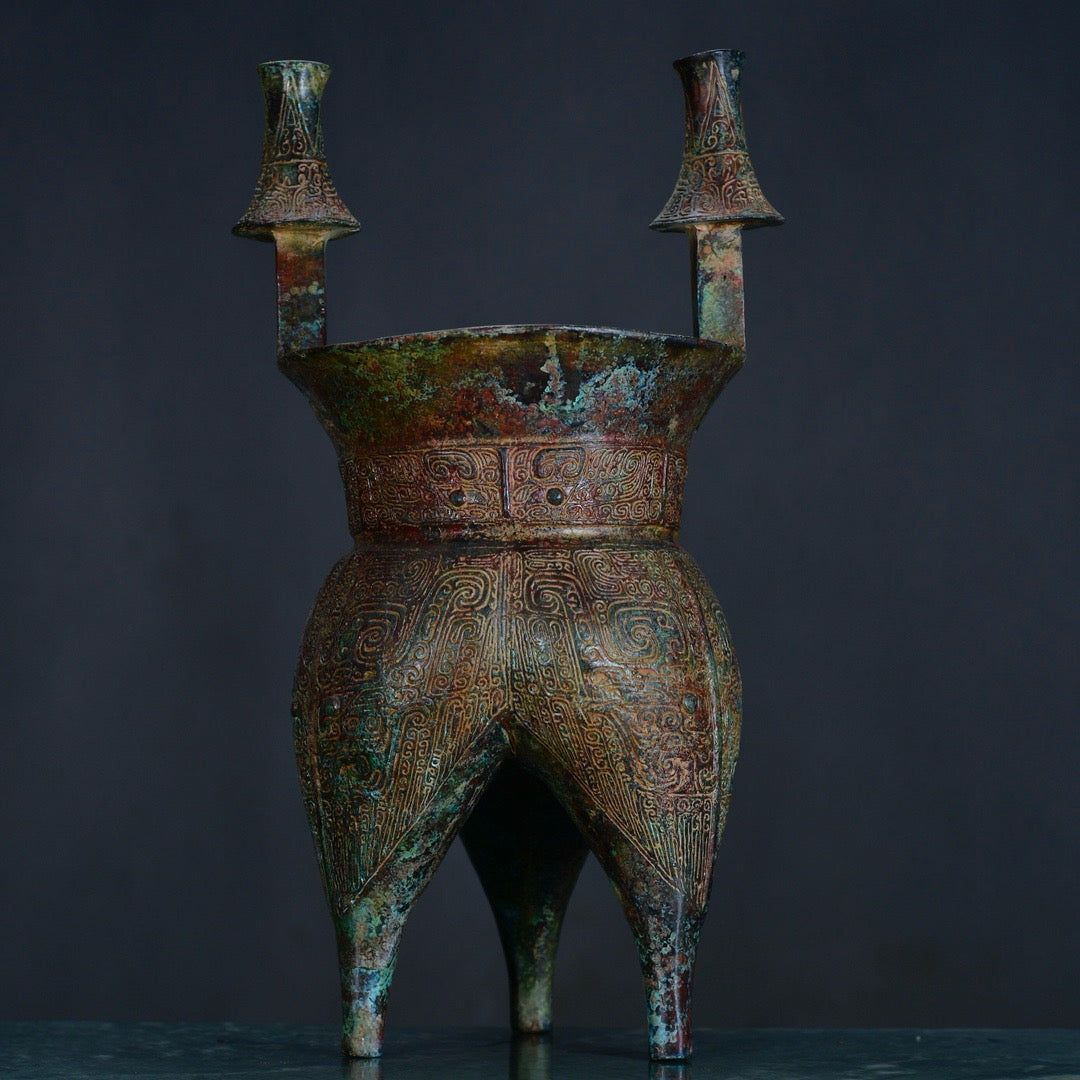 Chinese antique bronze three legged round vessel