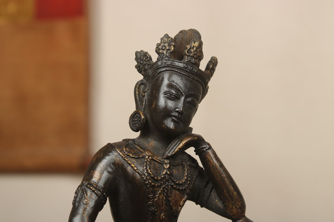 A Chinese antique bronze gilded handmade statue of the Mind Bodhisattva