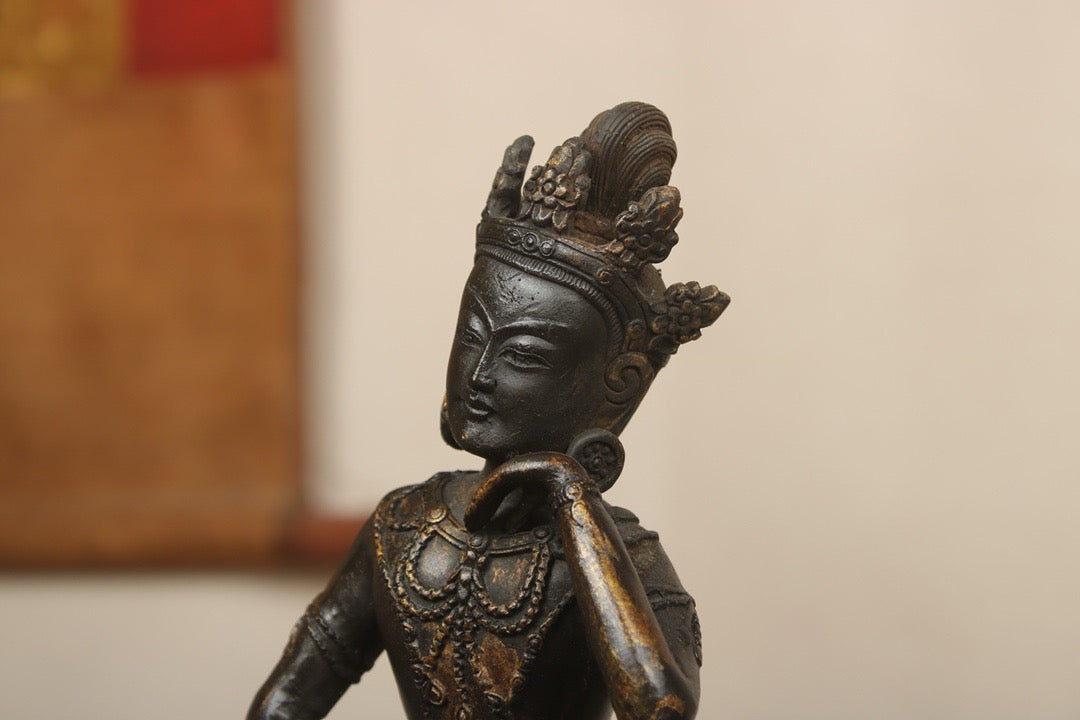 A Chinese antique bronze gilded handmade statue of the Mind Bodhisattva