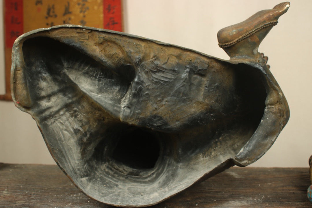 Chinese antique bronze gilded handmade statue of a cross legged Bodhisattva