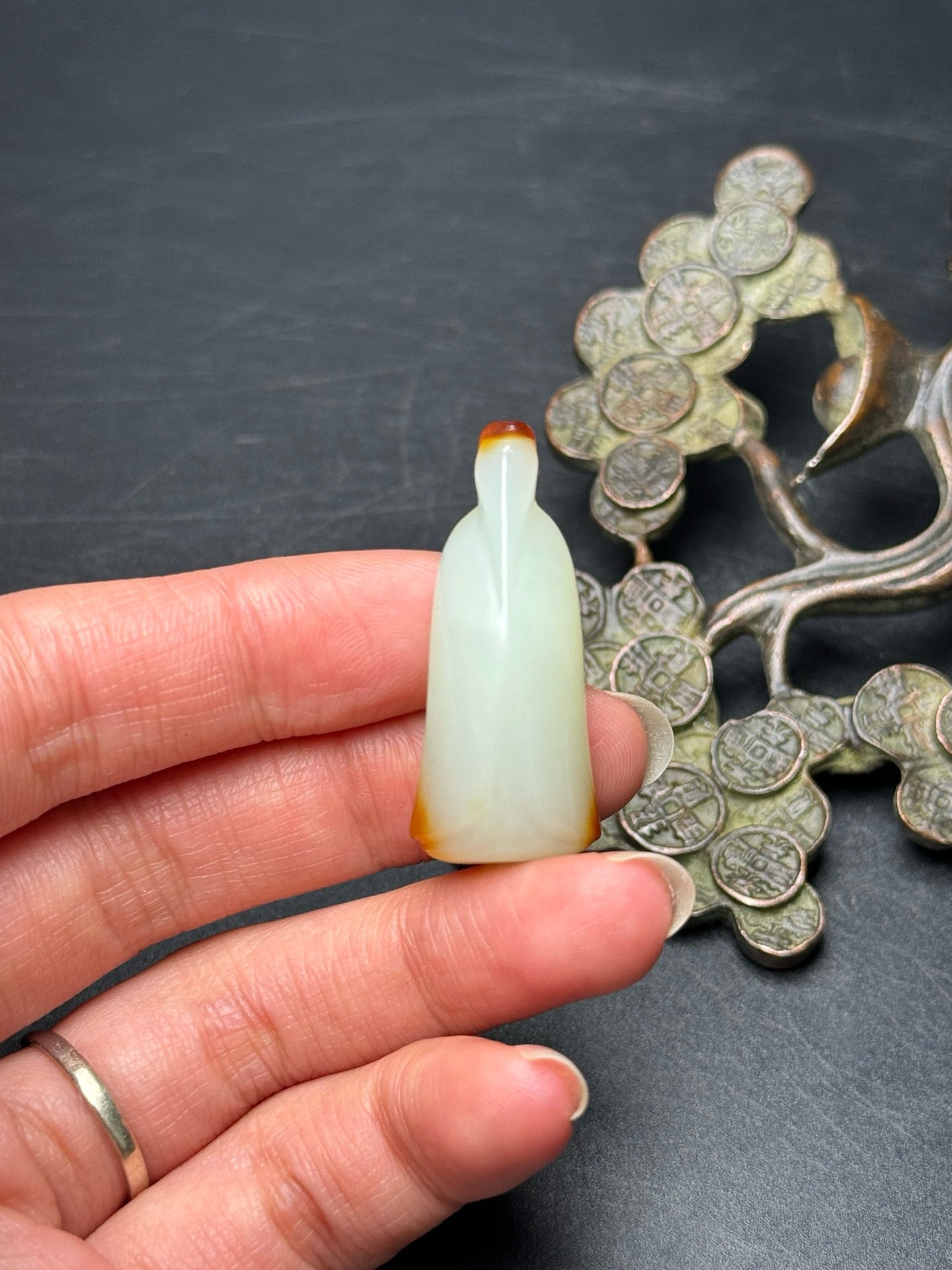 Delicate Hotan Jade Weng Zhong