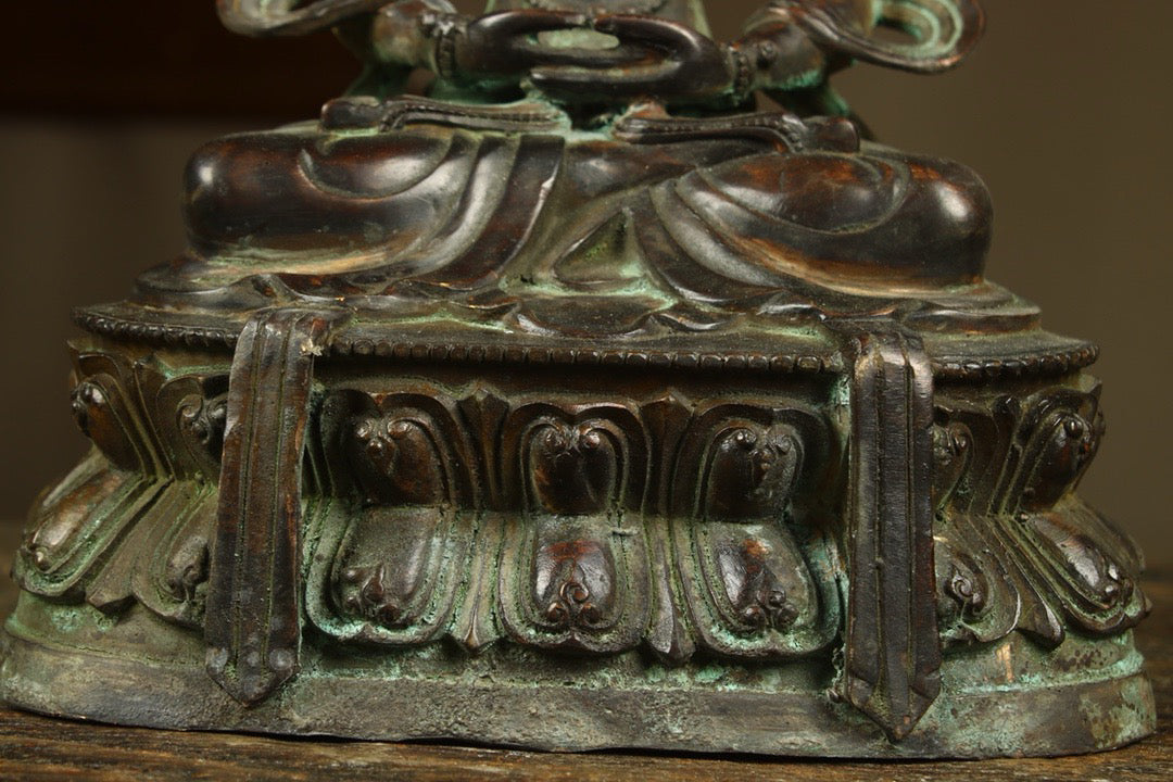 Chinese antique bronze gilded handmade statue of longevity Buddha