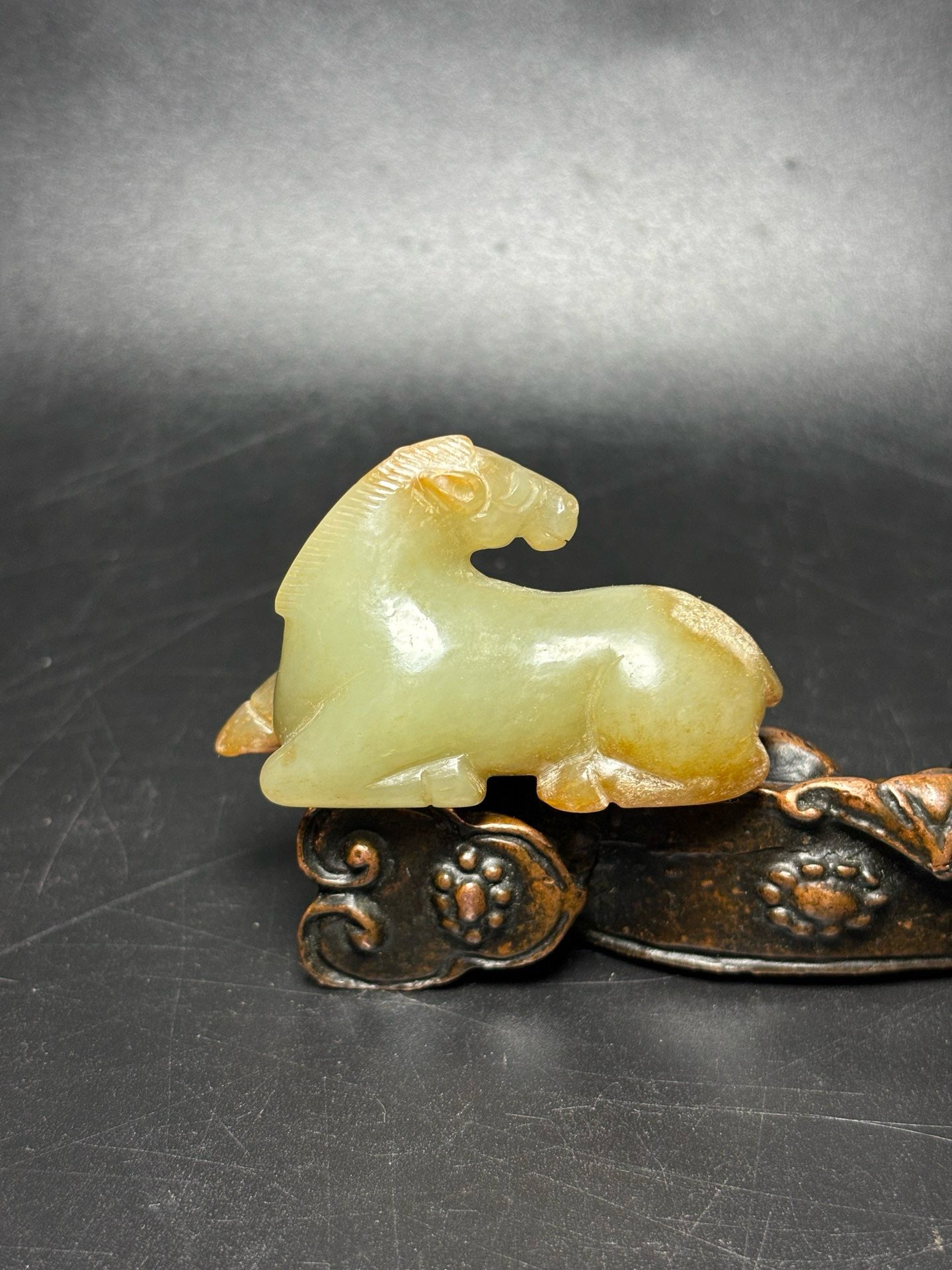 Exquisite Hotan Jade Turning Back Horse