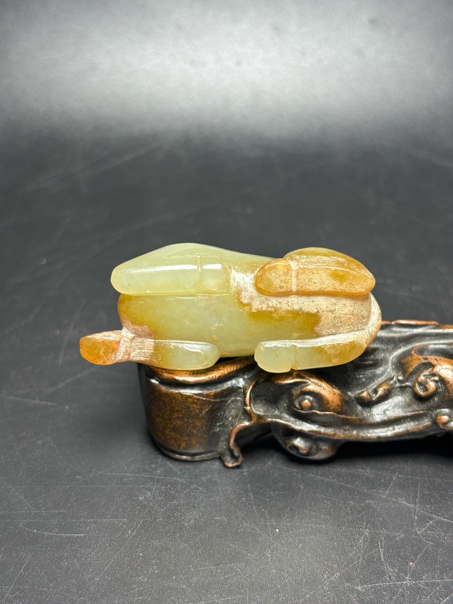 Exquisite Hotan Jade Turning Back Horse