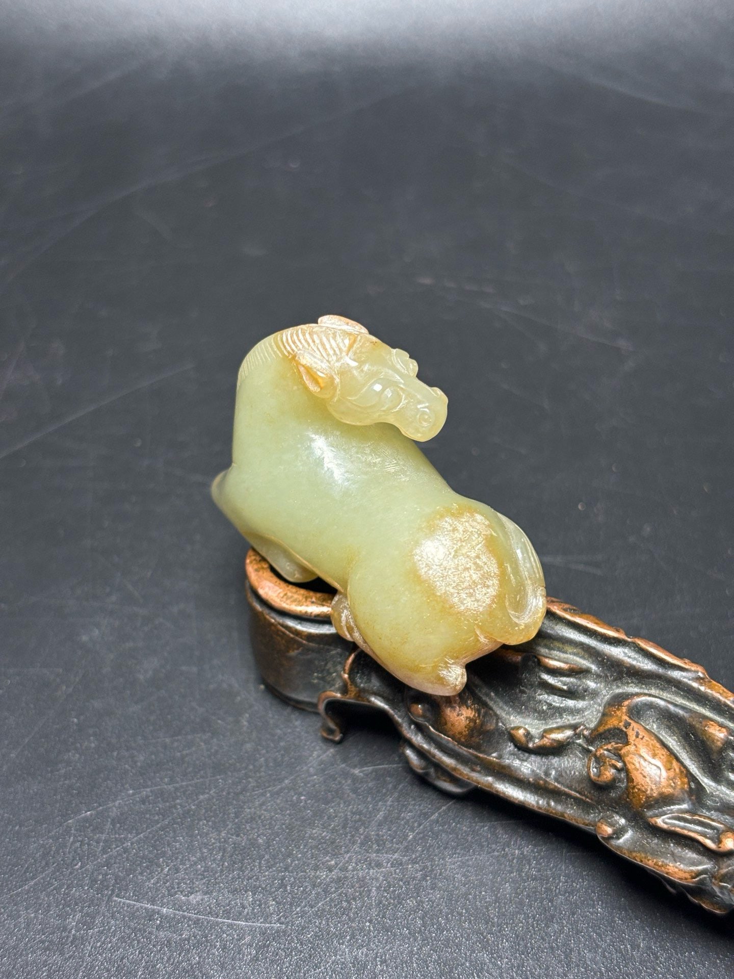 Exquisite Hotan Jade Turning Back Horse