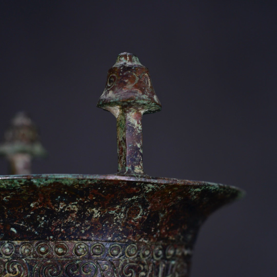 Chinese antique bronze wine container