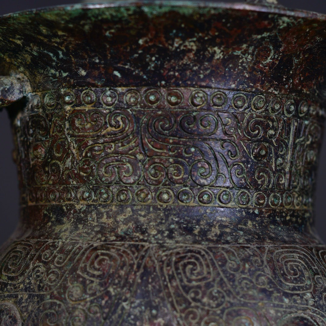Chinese antique bronze wine container