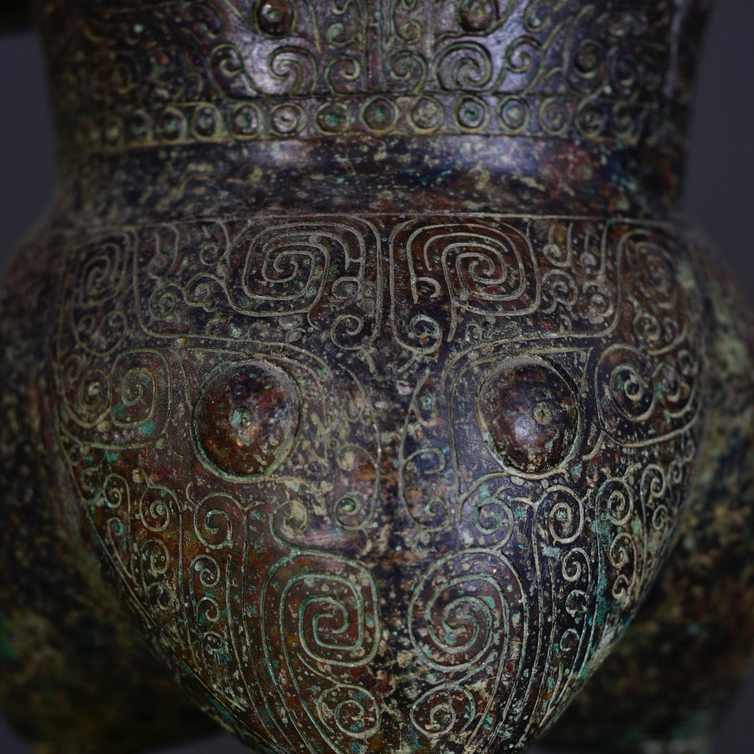 Chinese antique bronze wine container