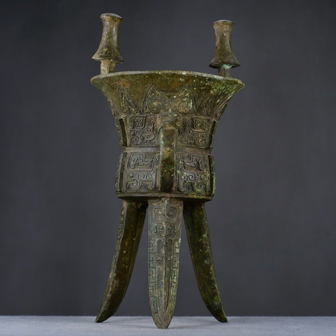 Chinese antique bronze three legged round vessel