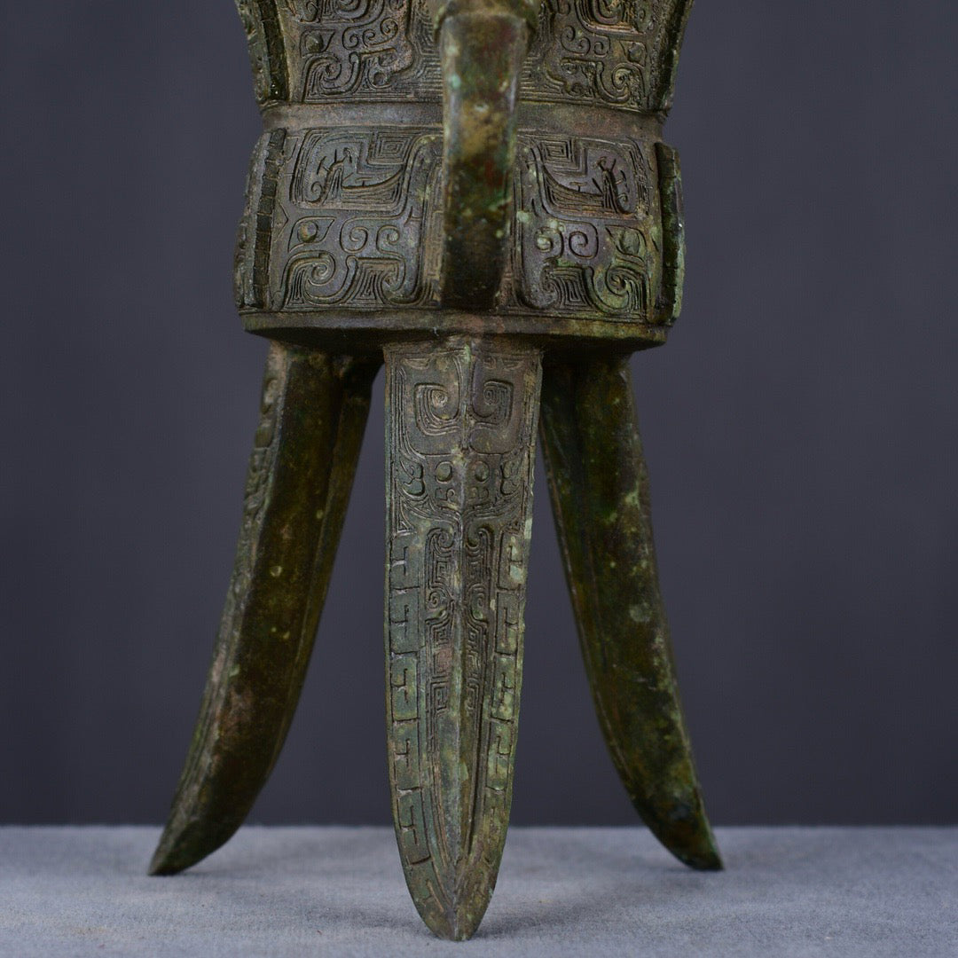 Chinese antique bronze three legged round vessel