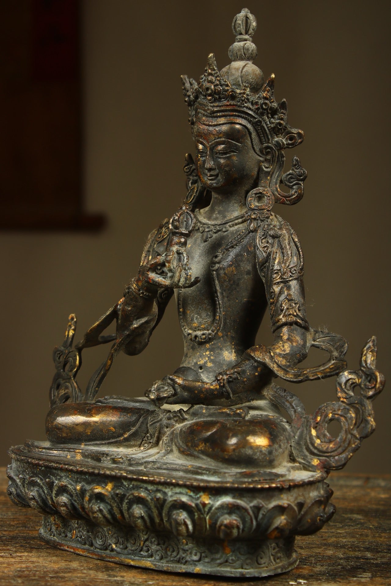 Chinese antique bronze gilded handmade statue of a Diamond Saddle