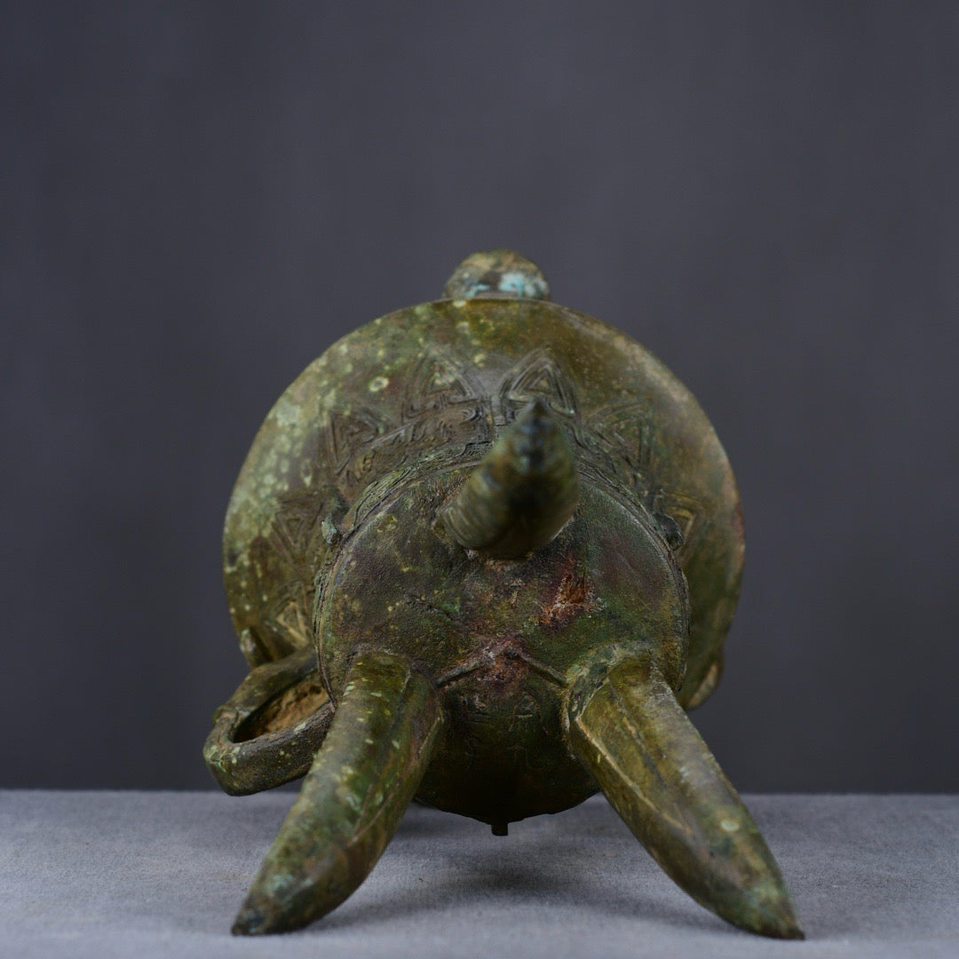 Chinese antique bronze three legged round vessel