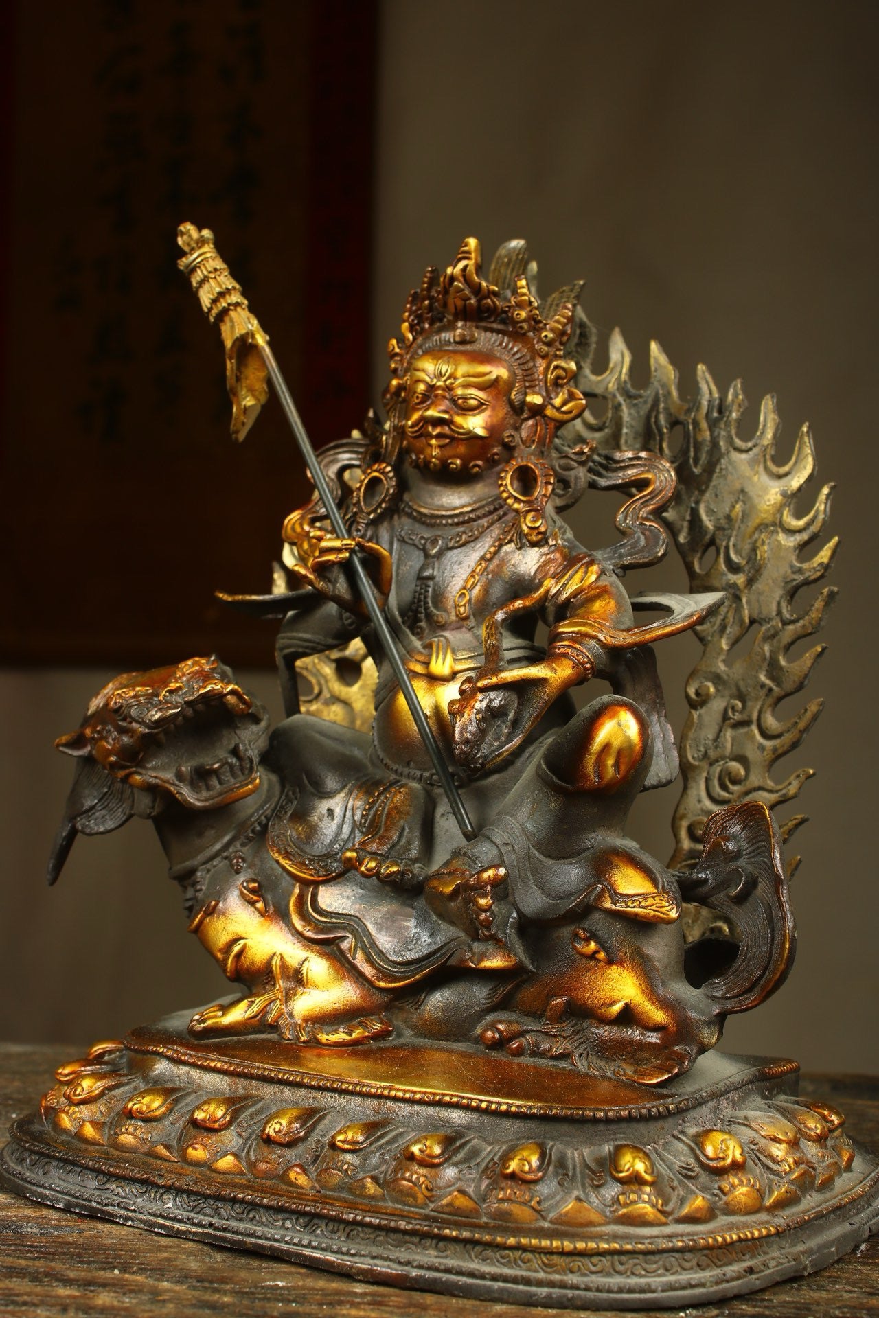 Chinese Antique Bronze Gilded Handcrafted Treasure King