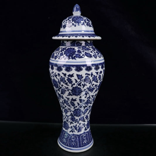 Blue and white entangled branch lotus pattern general jar