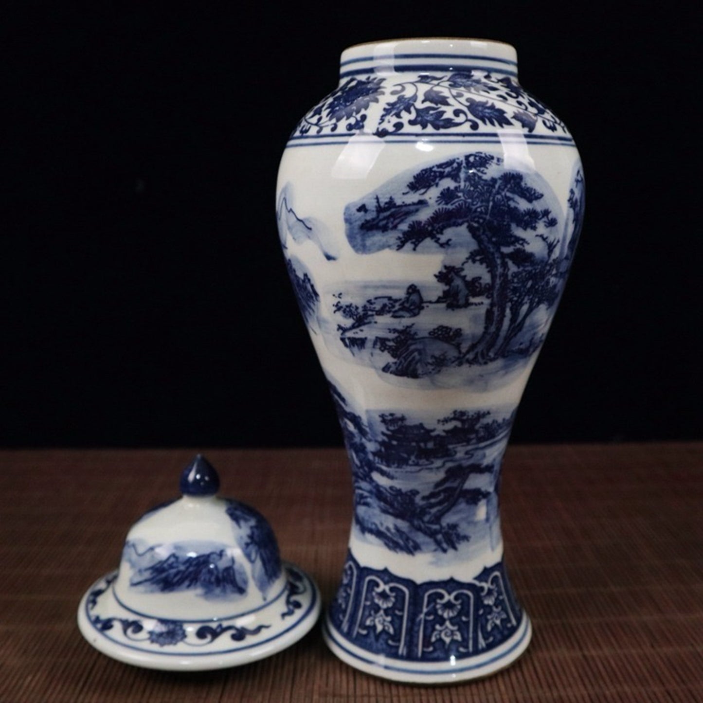 Blue and white landscape pattern general jar