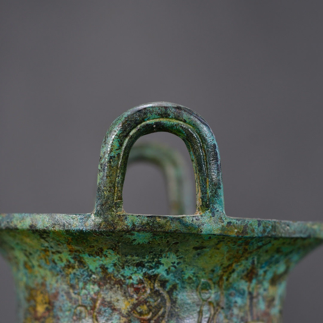 Chinese antique bronze wine container
