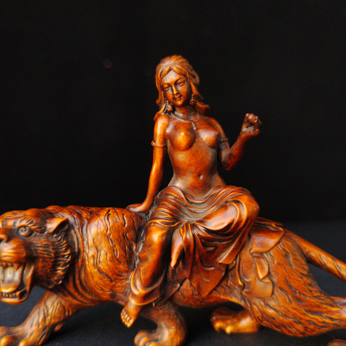 Collected boxwood carved beauty tiger ornaments, furniture ornaments