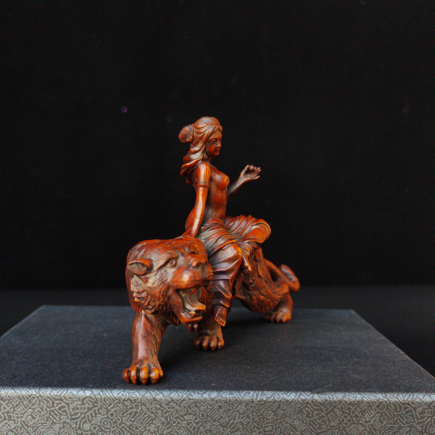 Collected boxwood carved beauty tiger ornaments, furniture ornaments