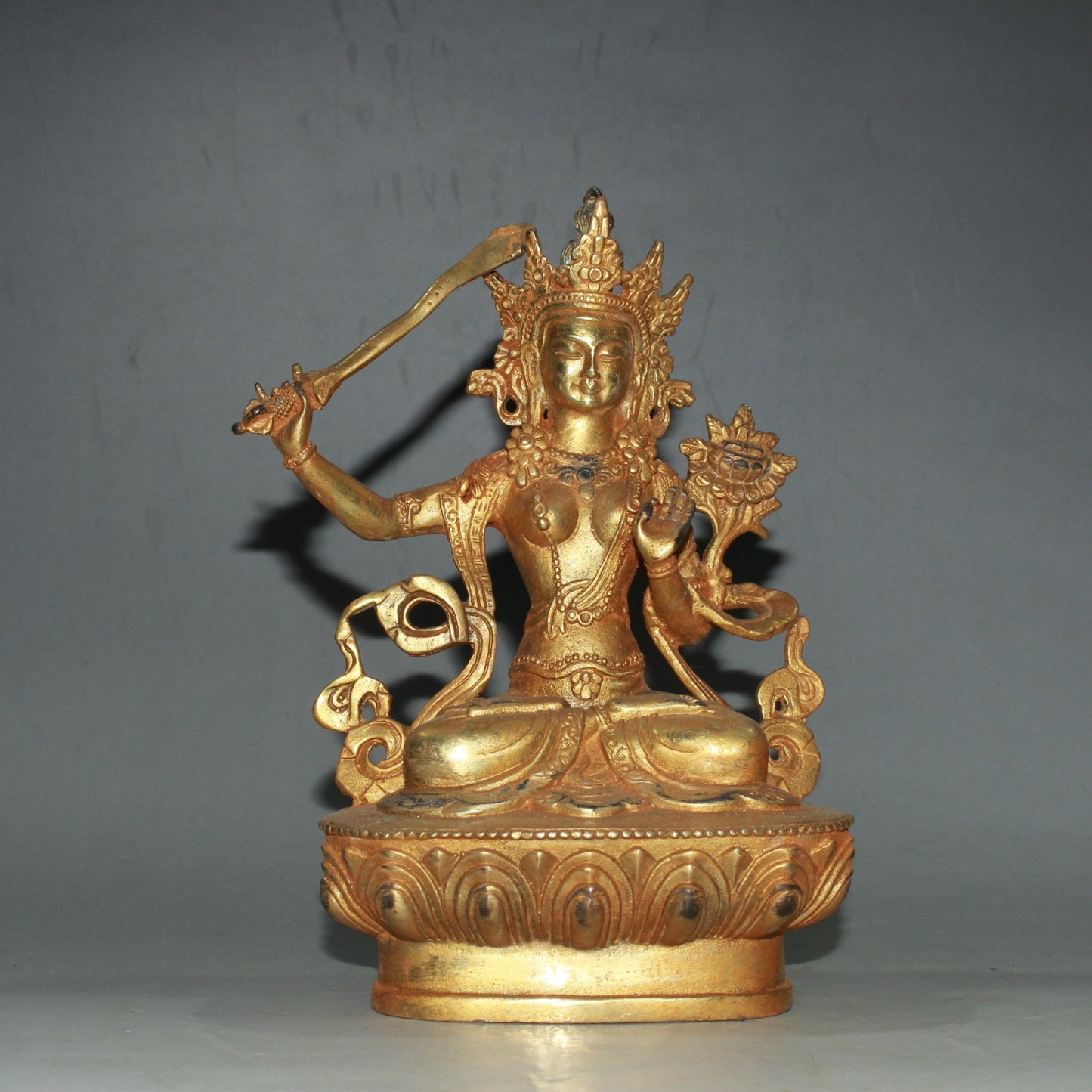 Pure copper Guanyin Bodhisattva Buddha statue ornament