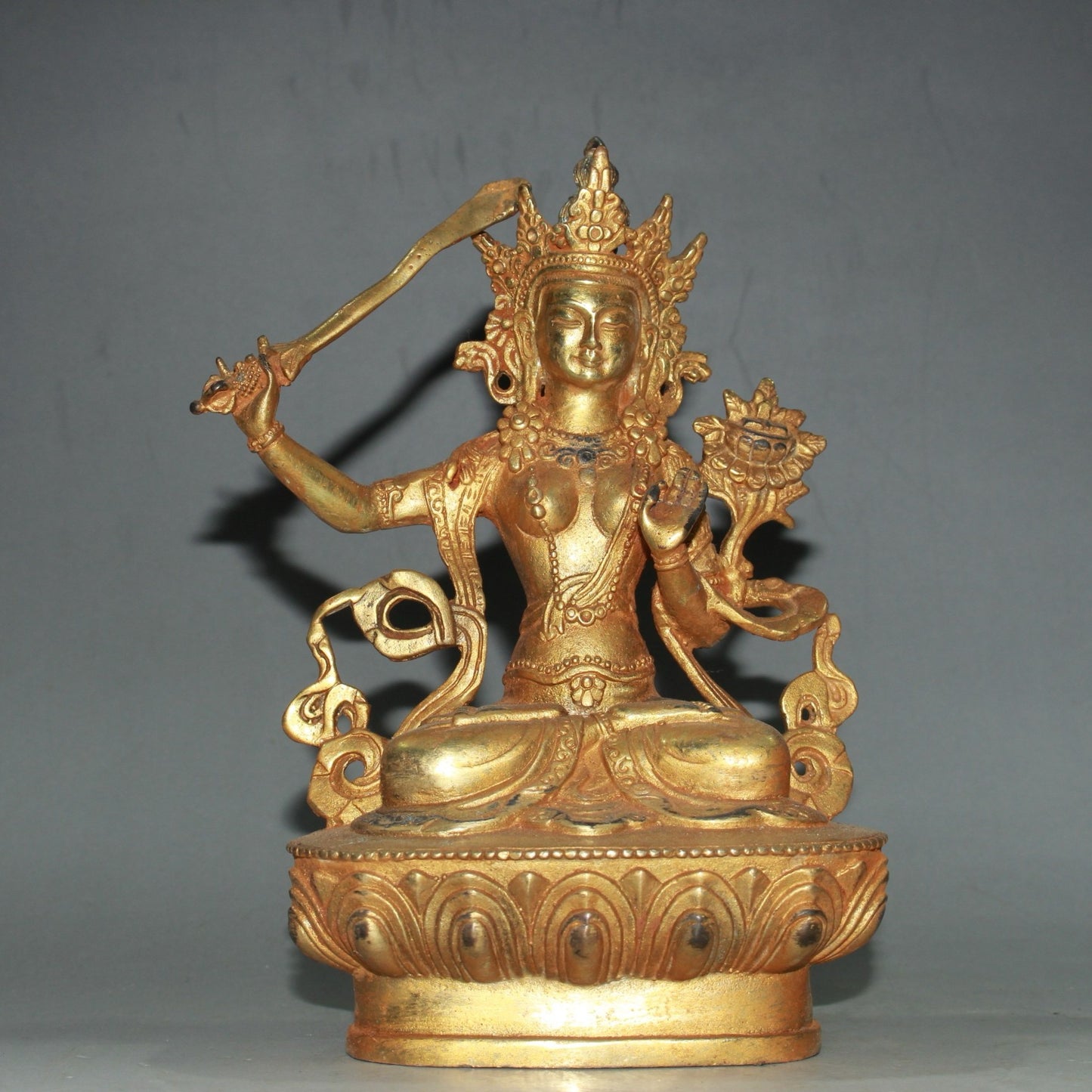 Pure copper Guanyin Bodhisattva Buddha statue ornament