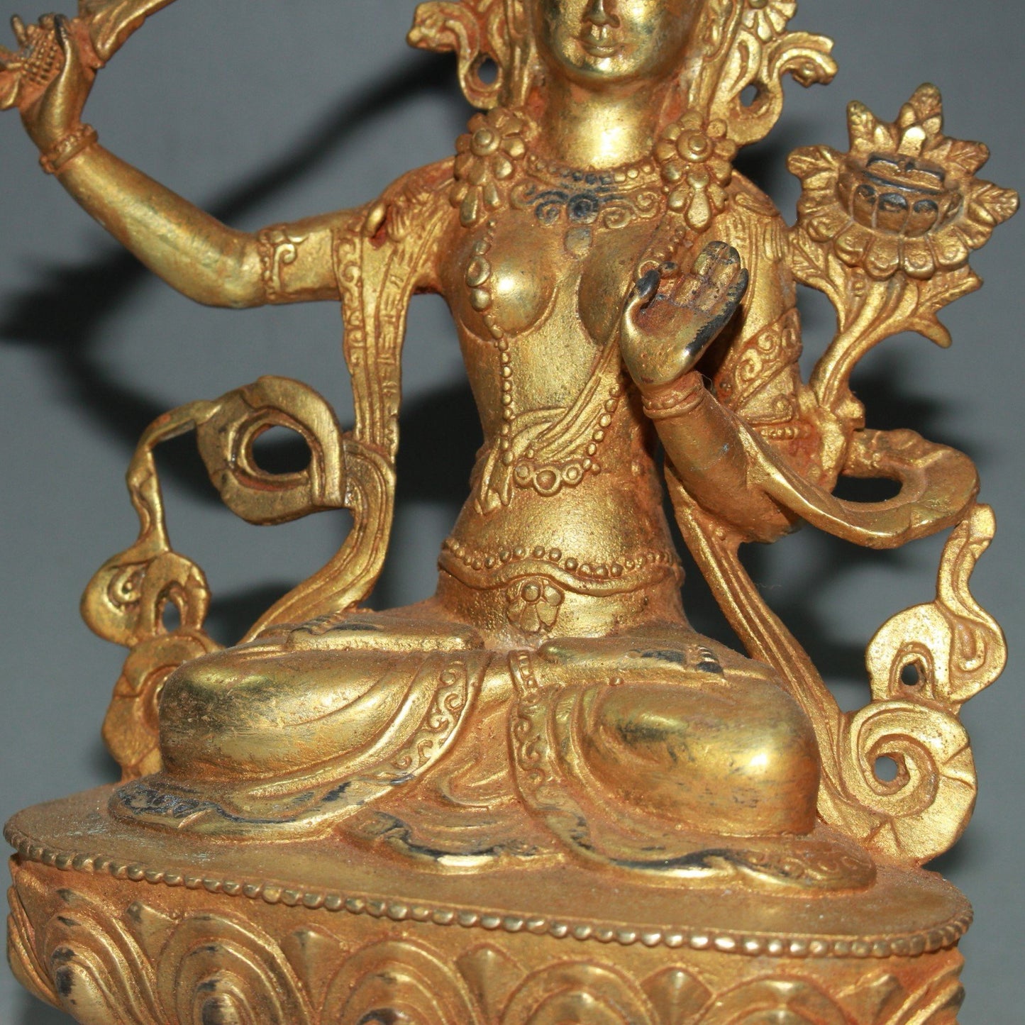 Pure copper Guanyin Bodhisattva Buddha statue ornament