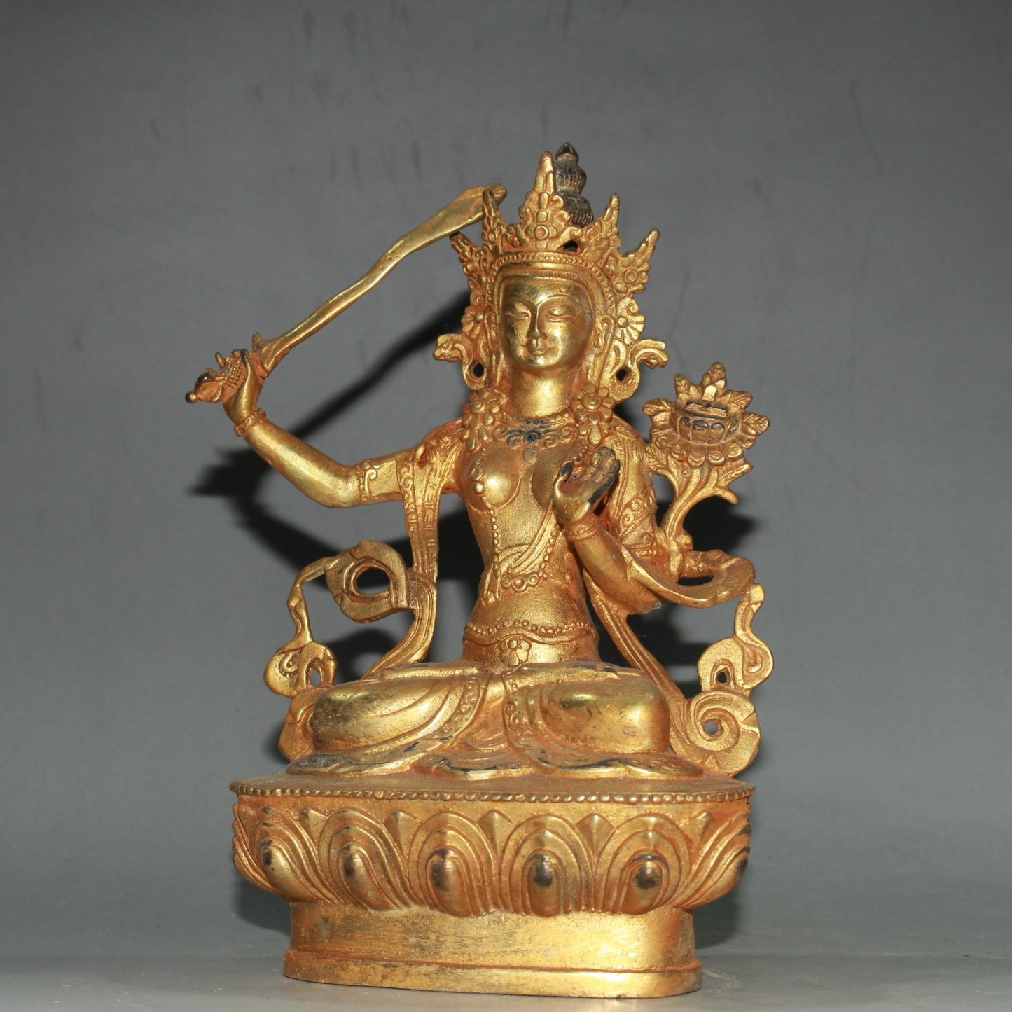 Pure copper Guanyin Bodhisattva Buddha statue ornament