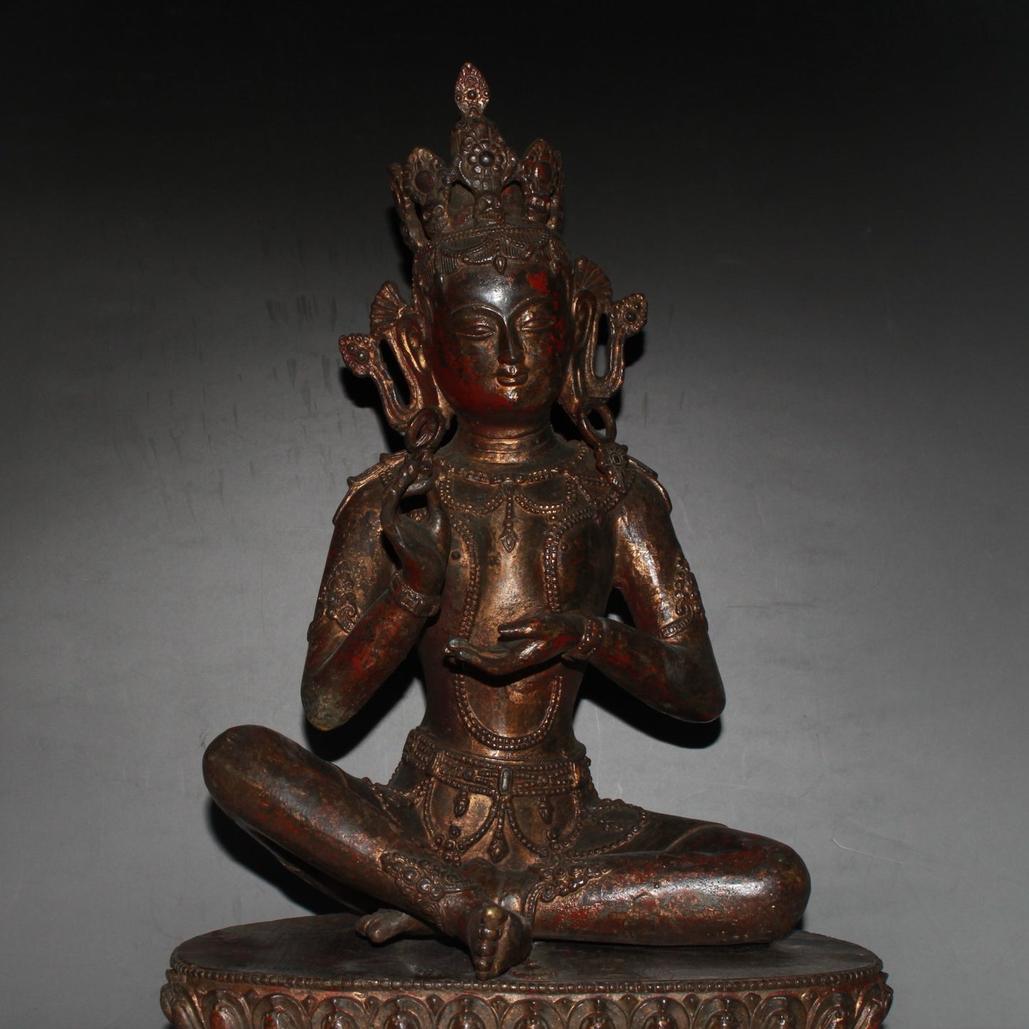 Pure copper Guanyin Buddha statue ornaments