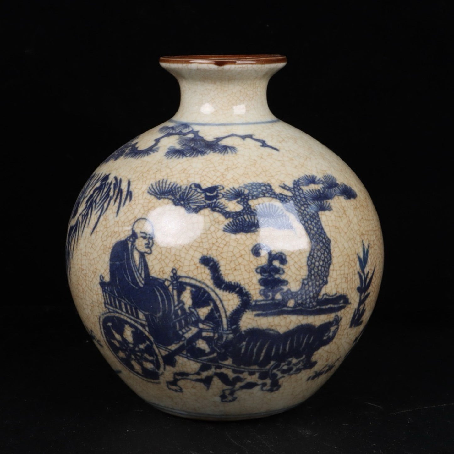 Blue and white pomegranate vase with a pattern of descending from Guigu Mountain