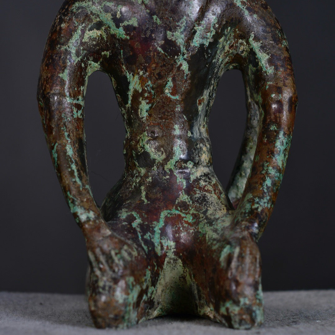 Chinese Antique Sanxingdui Bronze Kneeling Man