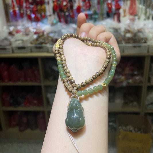 Chenxiang Plus Hetian Yuqing Water Brave Creature Necklace