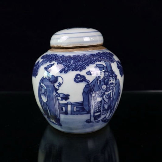 Blue and white figure patterned lid jar