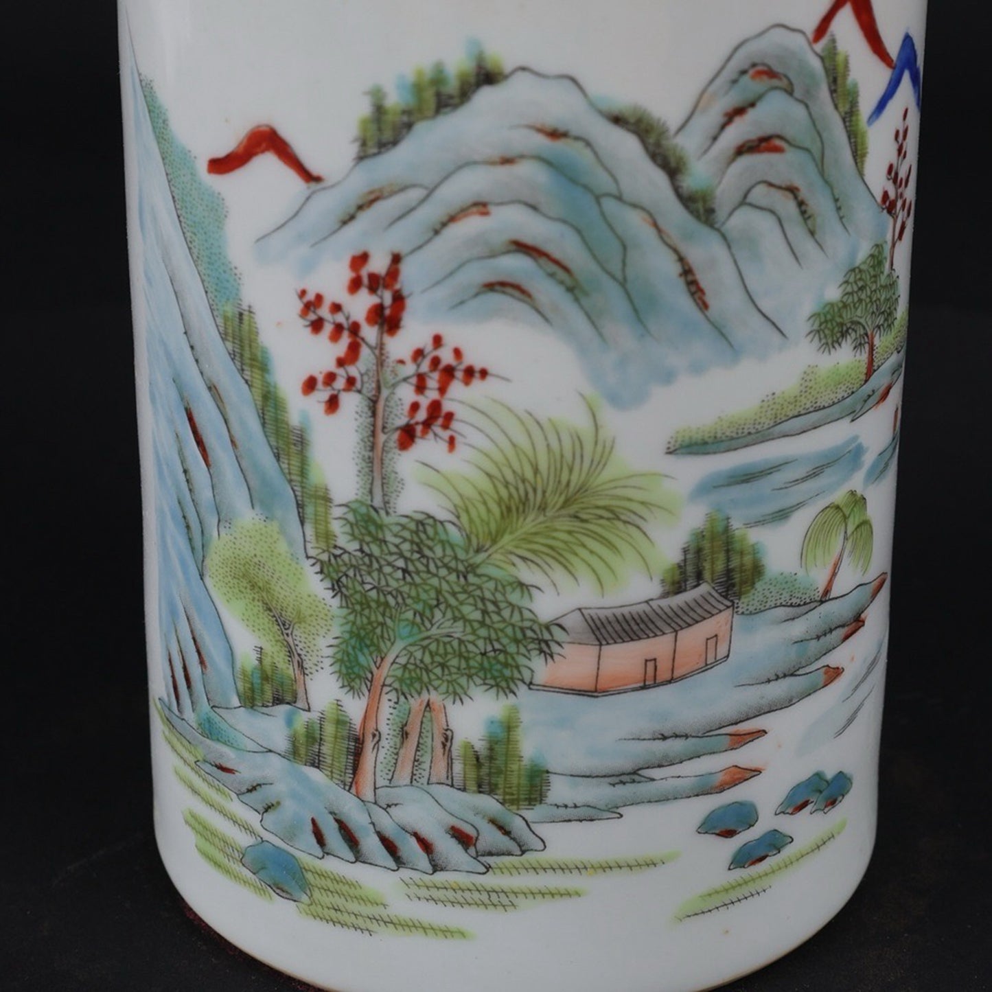 Light Crimson Colored Landscape Pattern Small Pen Holder