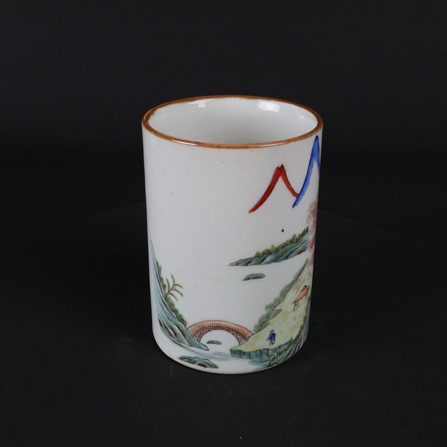 Light Crimson Colored Landscape Pattern Small Pen Holder