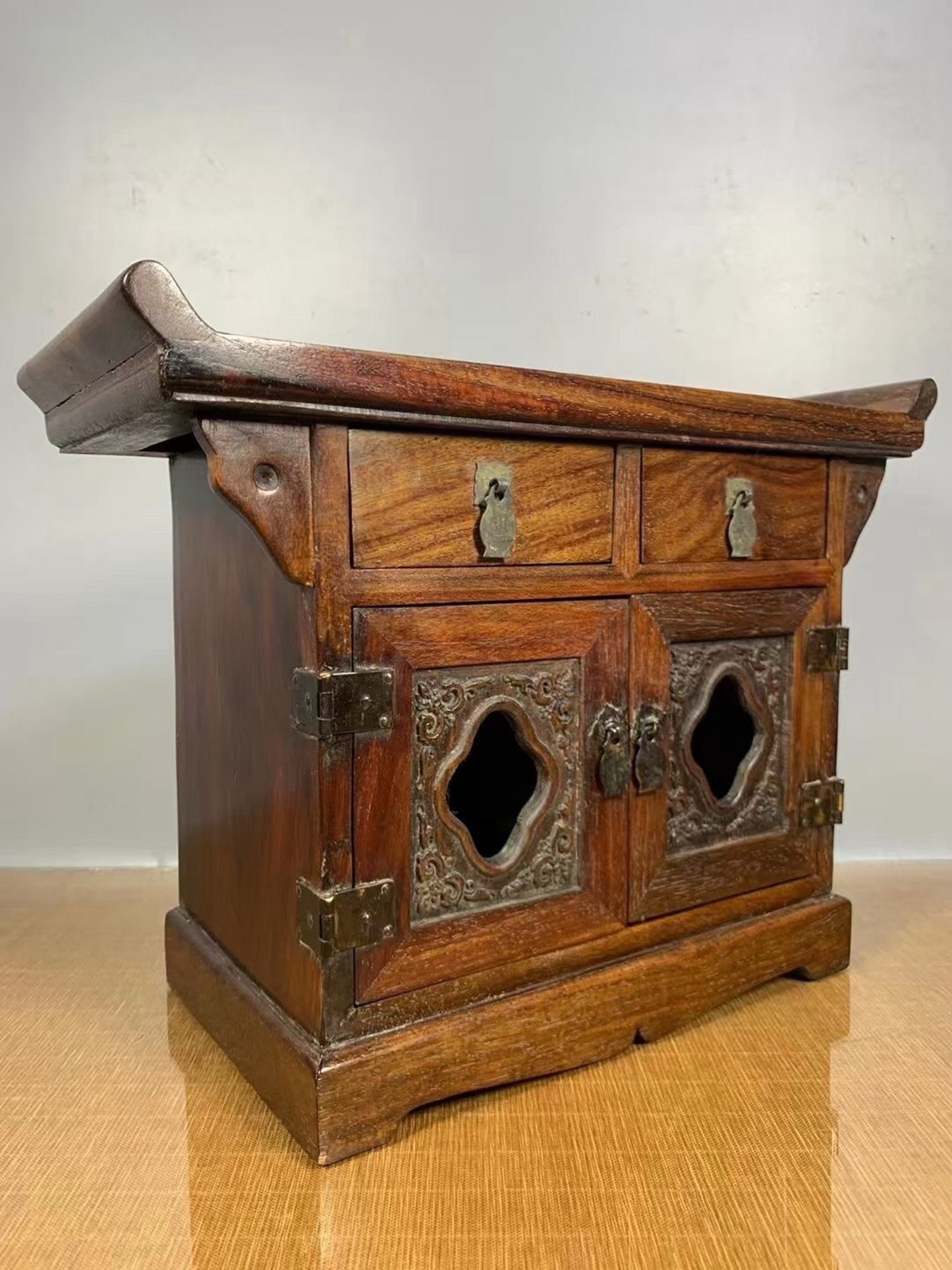 Chinese antique rosewood cabinet