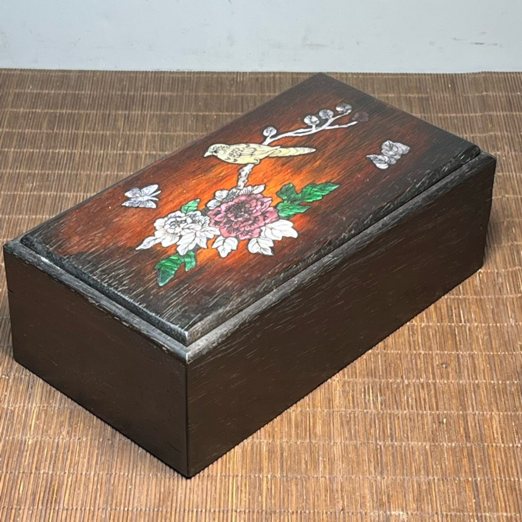Chinese antique blood sandalwood inlaid with seashells carved with autumn chrysanthemums competing for beauty mechanism box